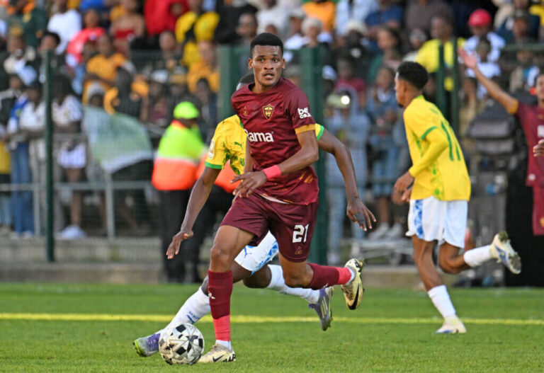 Sundowns Held Late by Stellenbosch in Pretoria Thriller Sundowns Held Late by Stellenbosch in Pretoria Thriller