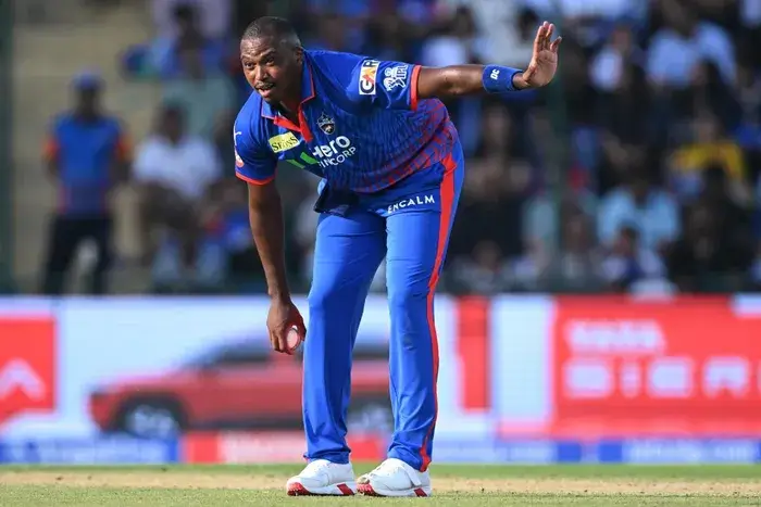 Lungi Ngidi Injury: SA Pacer Hospitalised in Shocking IPL Incident